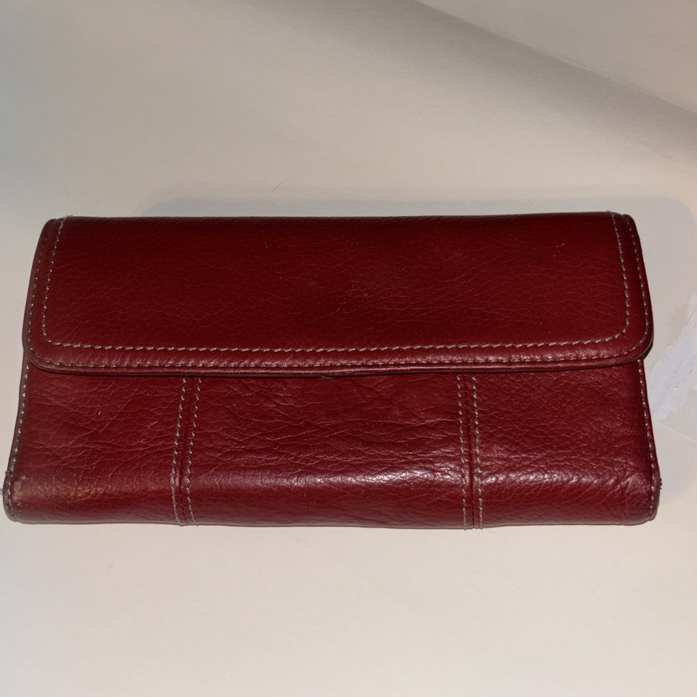 Clarks Red Top-Stitched Leather Wallet Buttery Soft Striped Interior  GUC